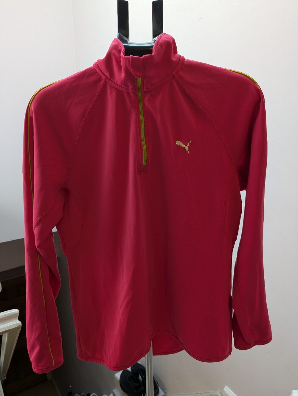 Puma Sportlifestyle Size M Pink Jacket